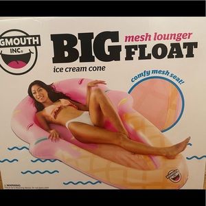 Big float ice cream cone brand new